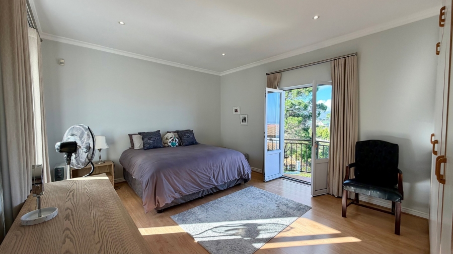 5 Bedroom Property for Sale in Dennegeur Western Cape